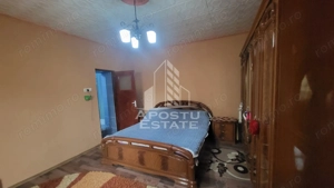 Casa individuala cu 6 camere,2 bai,teren de 1017 mp Pischia Central - imagine 5