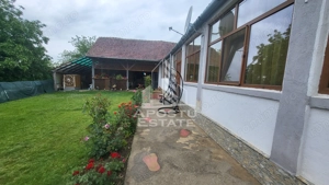 Casa individuala cu 6 camere,2 bai,teren de 1017 mp Pischia Central - imagine 18