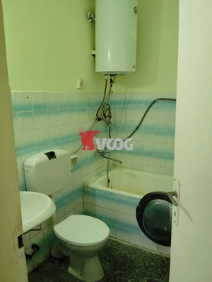 CASA IN COMPLEXUL STUDENTESC +70 MP SAD - imagine 12
