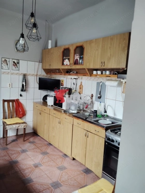 CASA IN COMPLEXUL STUDENTESC +70 MP SAD - imagine 16