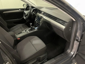 Volkswagen Passat - imagine 9