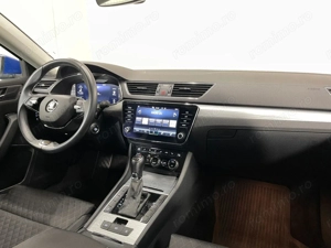 Skoda Superb - imagine 8