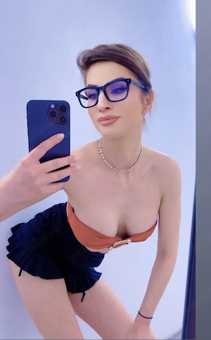  Bună! Sunt Aniela . Pentru mai multe detalii, scrie-mi pe WhatsApp. Te aștept în Locația mea 