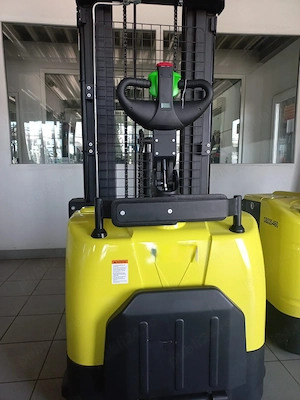 Stivuitor Pietonal de 1600 kg,Catarg de 5 metri si Platforma Rabatabila - imagine 3