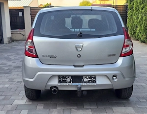 Dacia Sandero 1.6mpi 2009 - imagine 2