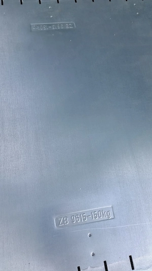 rafturi metalice 150kg 128 x59.3cm