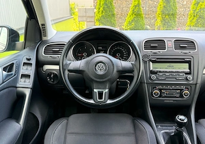 Volkswagen Golf 1.6 TDI DPF Trendline - imagine 10