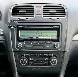 Volkswagen Golf 1.6 TDI DPF Trendline - imagine 12