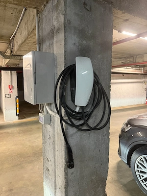  Inchiriez loc parcare cu statie masini electrice - zona Stefan cel Mare - imagine 4