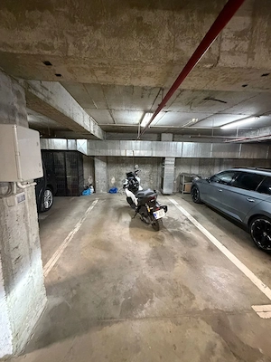  Inchiriez loc parcare cu statie masini electrice - zona Stefan cel Mare - imagine 3
