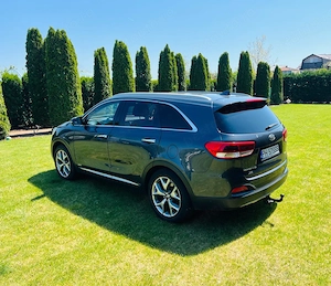 Kia Sorento 7 locuri Platinum 2.2 euro6 - imagine 2