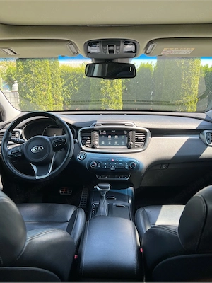 Kia Sorento 7 locuri Platinum 2.2 euro6 - imagine 4