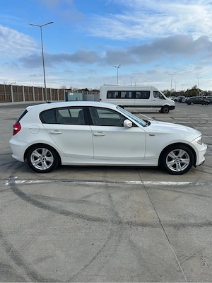 BMW Seria 1 118i LCI 2011 2.0 benzina 143cp  - imagine 3