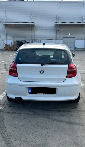 BMW Seria 1 118i LCI 2011 2.0 benzina 143cp  - imagine 2