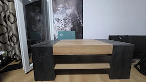 Mobilă de living + măsuță de cafea 500 de lei
