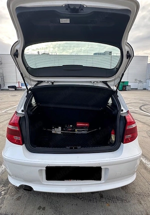 BMW Seria 1 118i LCI 2011 2.0 benzina 143cp  - imagine 7