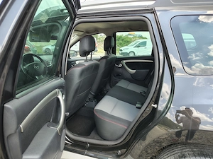  Dacia Duster 1.5 dci - 4x4 - 2013 - imagine 17