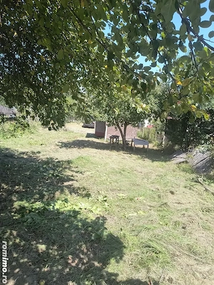 teren intravilan centru poienita (livezeni)