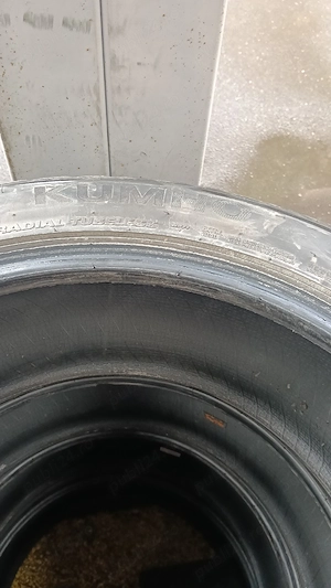 245/45/19 