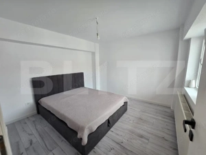 La pas de centrul vechi | Apartament renovat - imagine 5