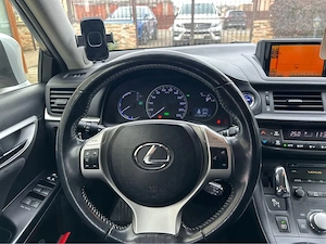 Lexus CT 200H - imagine 6