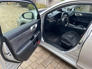 Lexus CT 200H - imagine 8