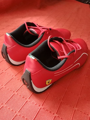Adidași Puma Ferrari mărimea 39