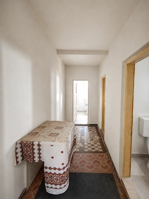 Casă și teren intravilan cu potențial rezidential- Dragasani-acces la doua strazi - imagine 8