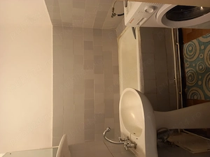 Inchiriez apartament o camera - imagine 4