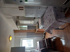 Inchiriez apartament o camera - imagine 3