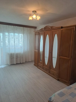 Proprietar, apartament 2 camere confort 1 decomantat