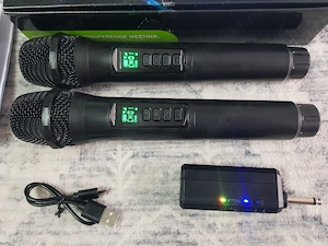 set 2 microfoane karaoke wireless! noi
