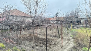 Vand casa batraneasca(locuibila) - sat Potoceni , com Maracineni - Buzau