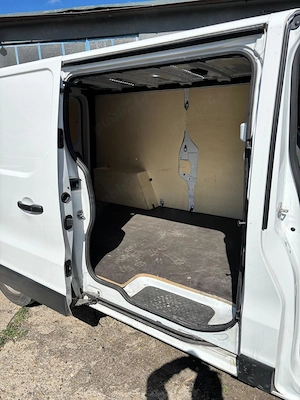 Renault Trafic 2024, 2.0 AdBlue, 3 locuri, 6 trepte - imagine 2