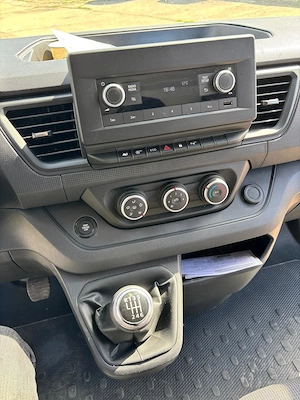 Renault Trafic 2024, 2.0 AdBlue, 3 locuri, 6 trepte - imagine 6