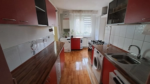 Apartament 3,5 camere, central etaj 3 4, 80 mp, aer conditionat, parcare - imagine 4