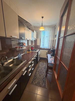 Vand apartament etaj 3
