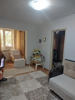 Persoana fizica vand apartament cu 2 camere