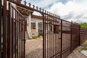 Casă interbelică ultracentrală | Bulevardul Republicii nr. 129 | Ideală pentru b - imagine 6