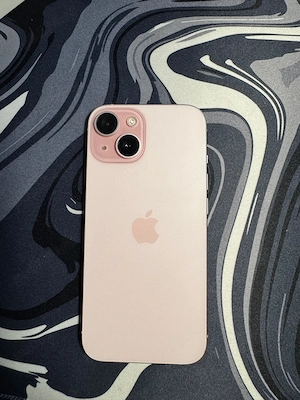 Iphone 15 impecabil  folosit foarte putin