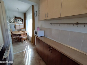 Închiriez apartament 3 camere, cartier Europa - 550 euro - imagine 6