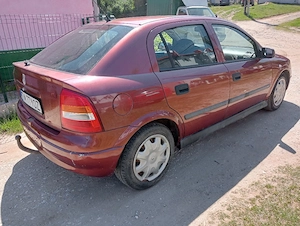 Opel Astra 1.6 - imagine 4