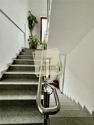 Spatiu birouri 90 mp 3 camere 2 bai si balcon pe Calea Dumbravii - imagine 8