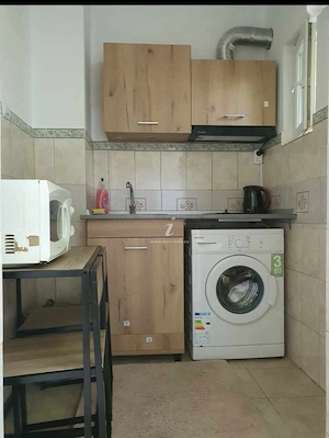 Garsonieră de închiriat  - Zona Far | 35 mp | Balcon