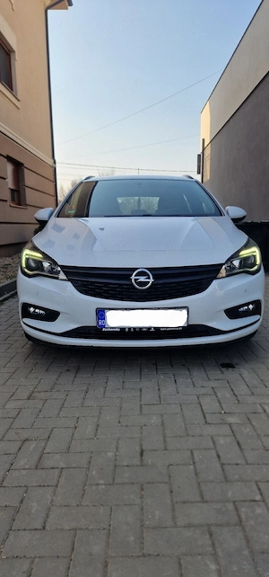 opel astra - imagine 2