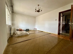 Apartament 2 camere decomandat, zona Rogerius - imagine 2