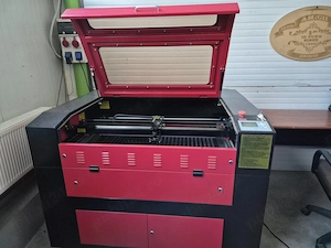 De vânzare gravator defect