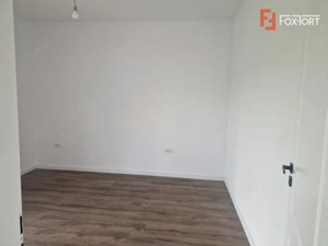 Duplex de vanzare cu 3 camere - zona Mosnita Noua - imagine 8