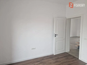 Duplex de vanzare cu 3 camere - zona Mosnita Noua - imagine 3