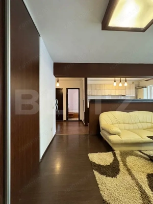 Apartament 2 camere,  52 mp, etaj intermediar, parcare, 2 balcoane, zona Terra - imagine 2